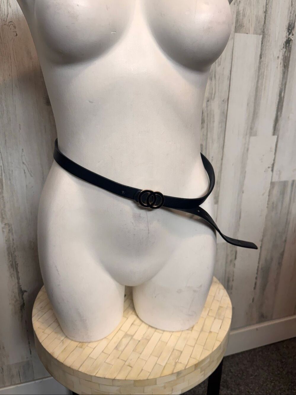 Black Skinny Belt Gold Double Ring Figure 8 Buckle Faux Leather Womens One Size